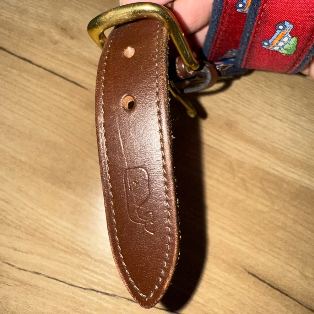 VINEYARD VINES by Shep &‎ Ian Holiday Truck And Christmas Tree Size 30 Belt 34”